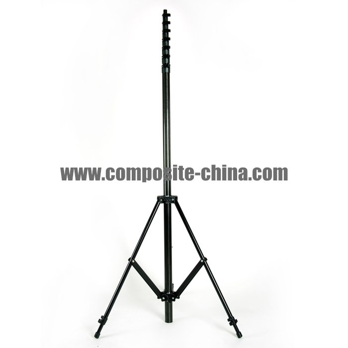 Odolná teleskopická inspekční tyč z uhlíkových vláken